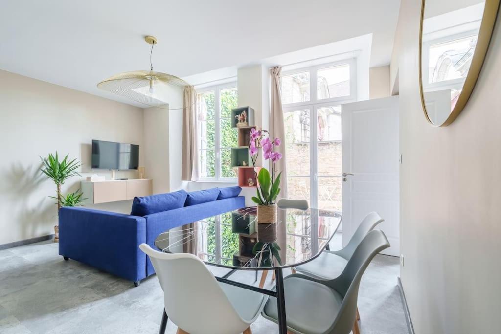 Appartement Lumineux Avec Cour Chaumont  Esterno foto