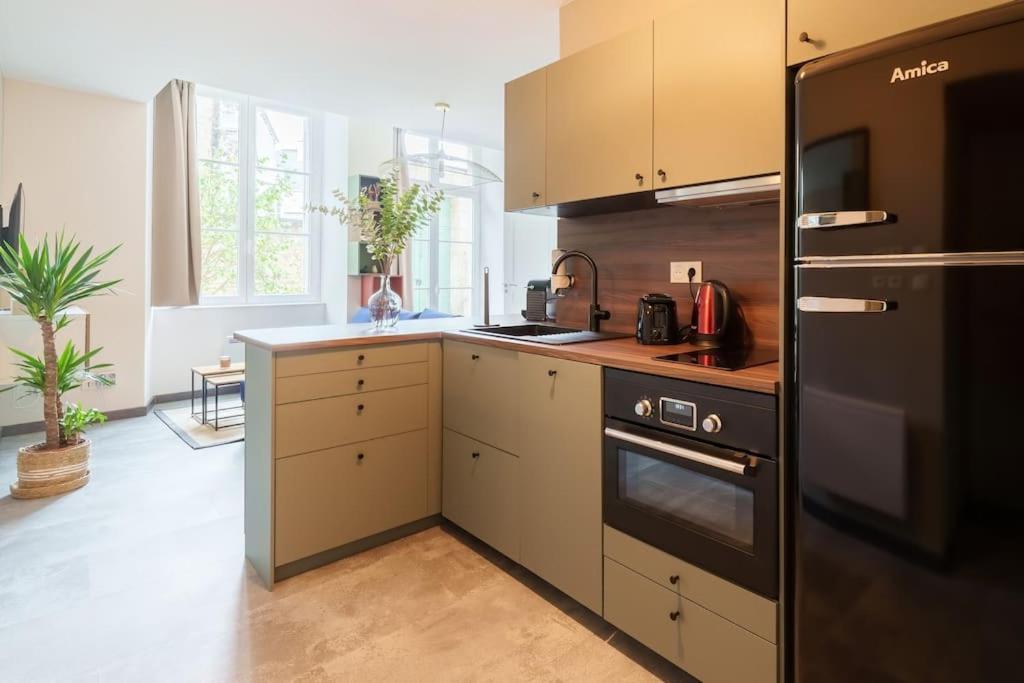 Appartement Lumineux Avec Cour Chaumont  Esterno foto