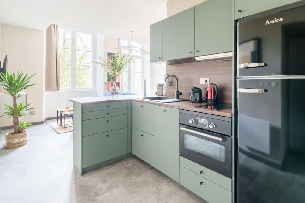 Appartement Lumineux Avec Cour Chaumont  Esterno foto