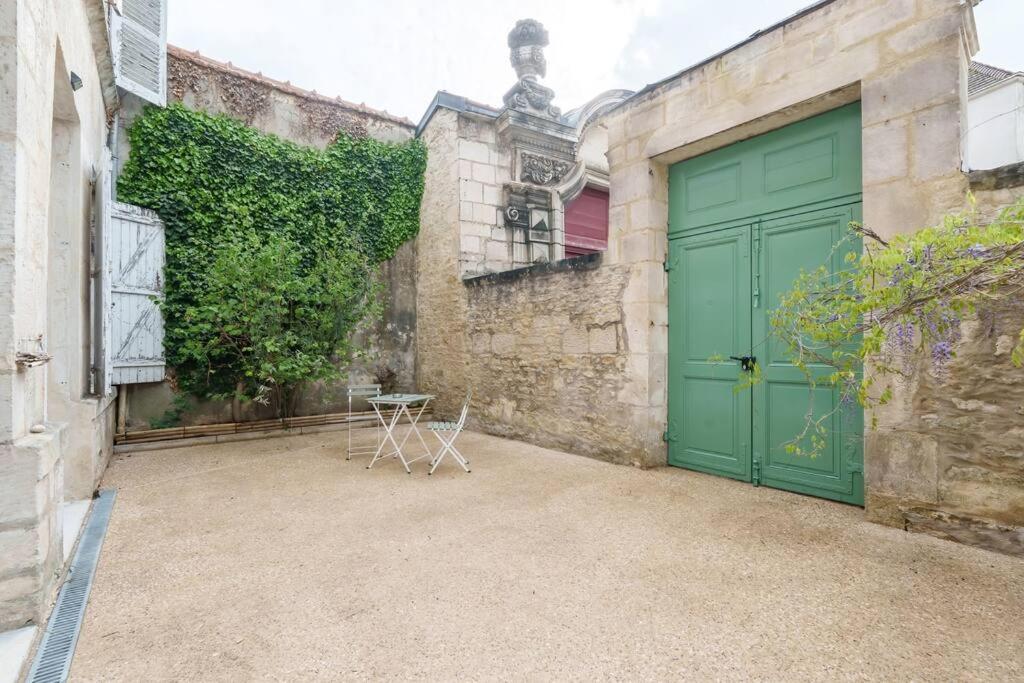 Appartement Lumineux Avec Cour Chaumont  Esterno foto